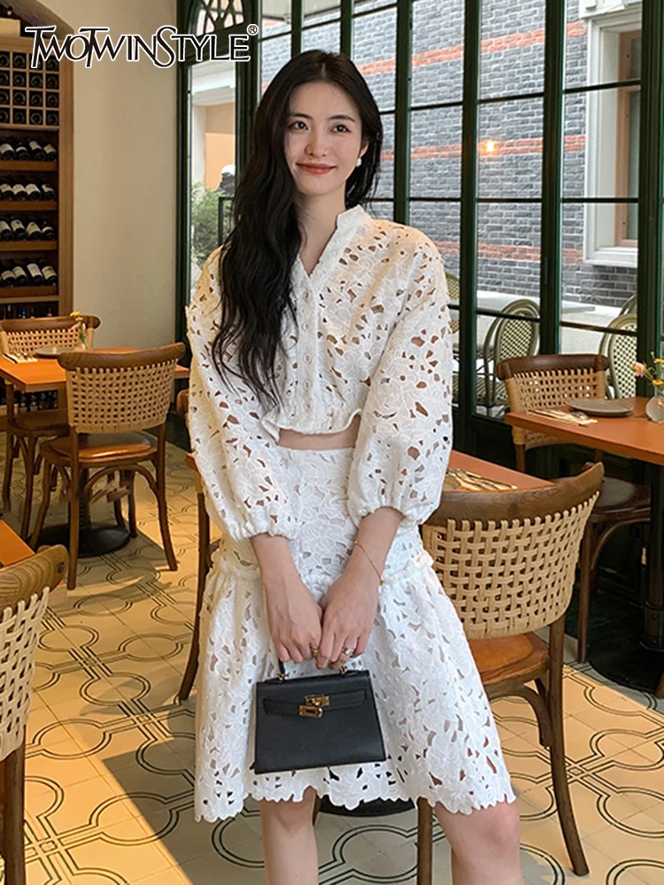 TWOTWINSTYLE Cut Out Two Piece Set Womens V Neck Long Sleeve Tops High Waist Mini Skirts Female Sets Fashion Clothing 2022 Style
TWOTWINSTYLE Cut Out Two Piece Set Womens V Neck Long Sleeve Tops High Waist Mini Skirts Female Sets Fashion Clothing 2022 Style