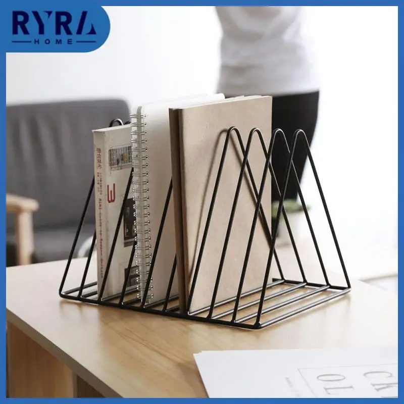 Simple Light Metal Triangle Magzine Holder Nordic Book Rack Multi-specification Bookcase Creative Bookend Storage Organizer
Simple Light Metal Triangle Magzine Holder Nordic Book Rack Multi-specification Bookcase Creative Bookend Storage Organizer