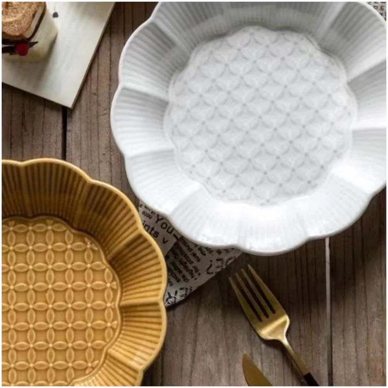 Three Dimensional Relief Ceramic Plate Petal Modeling Lace Solid Color Household Creative Exquisite Furniture Cake Stand посуда
Three Dimensional Relief Ceramic Plate Petal Modeling Lace Solid Color Household Creative Exquisite Furniture Cake Stand посуда