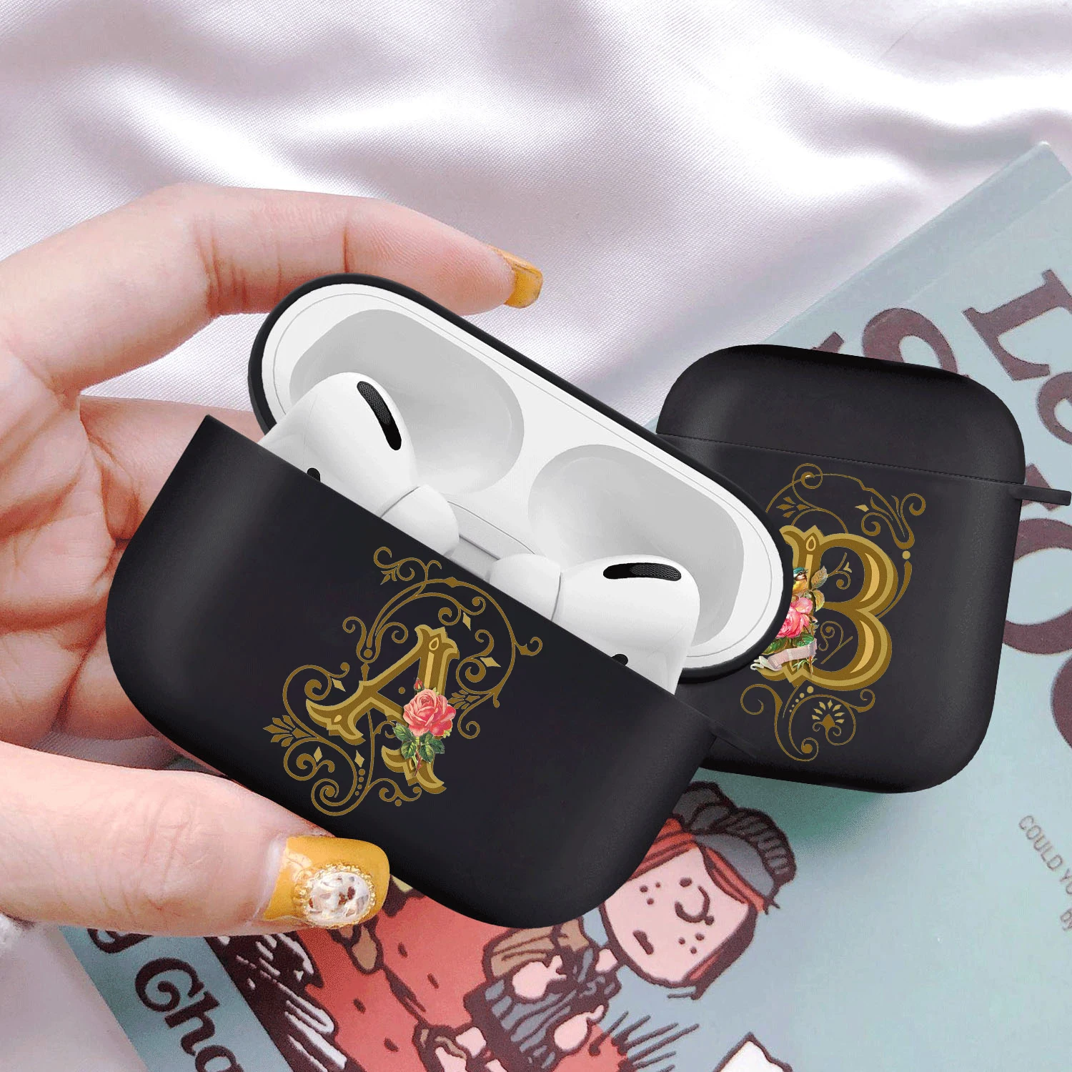 Rose Gold English Initials Flower Silicone Earphone Cover For airpods pro Case Wireless Bluetooth Headset for air pods pro Cover 
Rose Gold English Initials Flower Silicone Earphone Cover For airpods pro Case Wireless Bluetooth Headset for air pods pro Cover