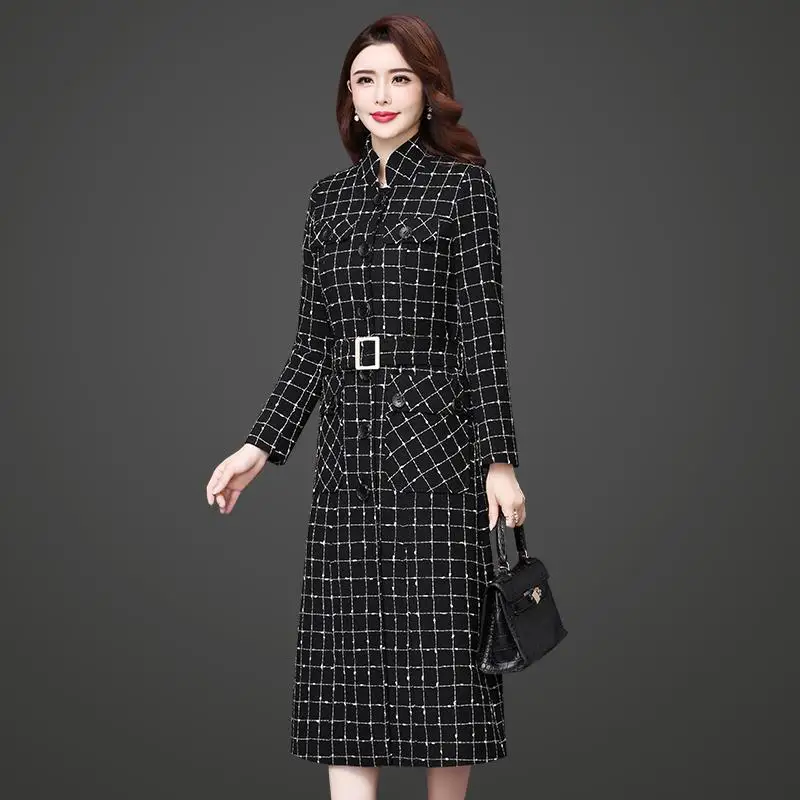 Women Single Breasted Long Trench Coat with Belt Black Plaid Fashion Turtleneck Outwear Female New Korean Windbreaker
Women Single Breasted Long Trench Coat with Belt Black Plaid Fashion Turtleneck Outwear Female New Korean Windbreaker