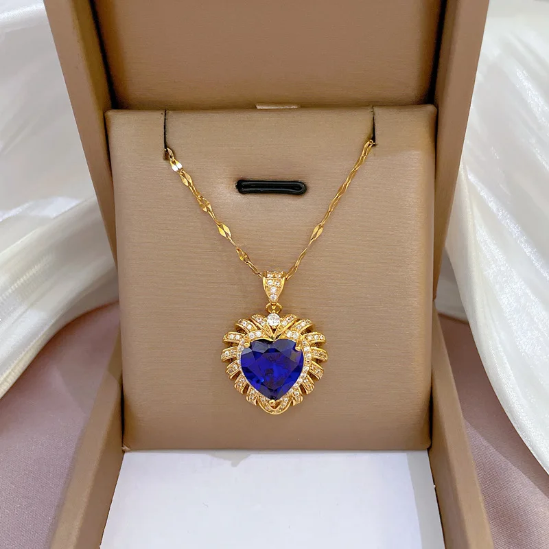 Titanium Steel Light Luxury Full of Diamonds Micro-encrusted Zircon Love Exaggerated Necklace High-end Pendant Ins Style
Titanium Steel Light Luxury Full of Diamonds Micro-encrusted Zircon Love Exaggerated Necklace High-end Pendant Ins Style