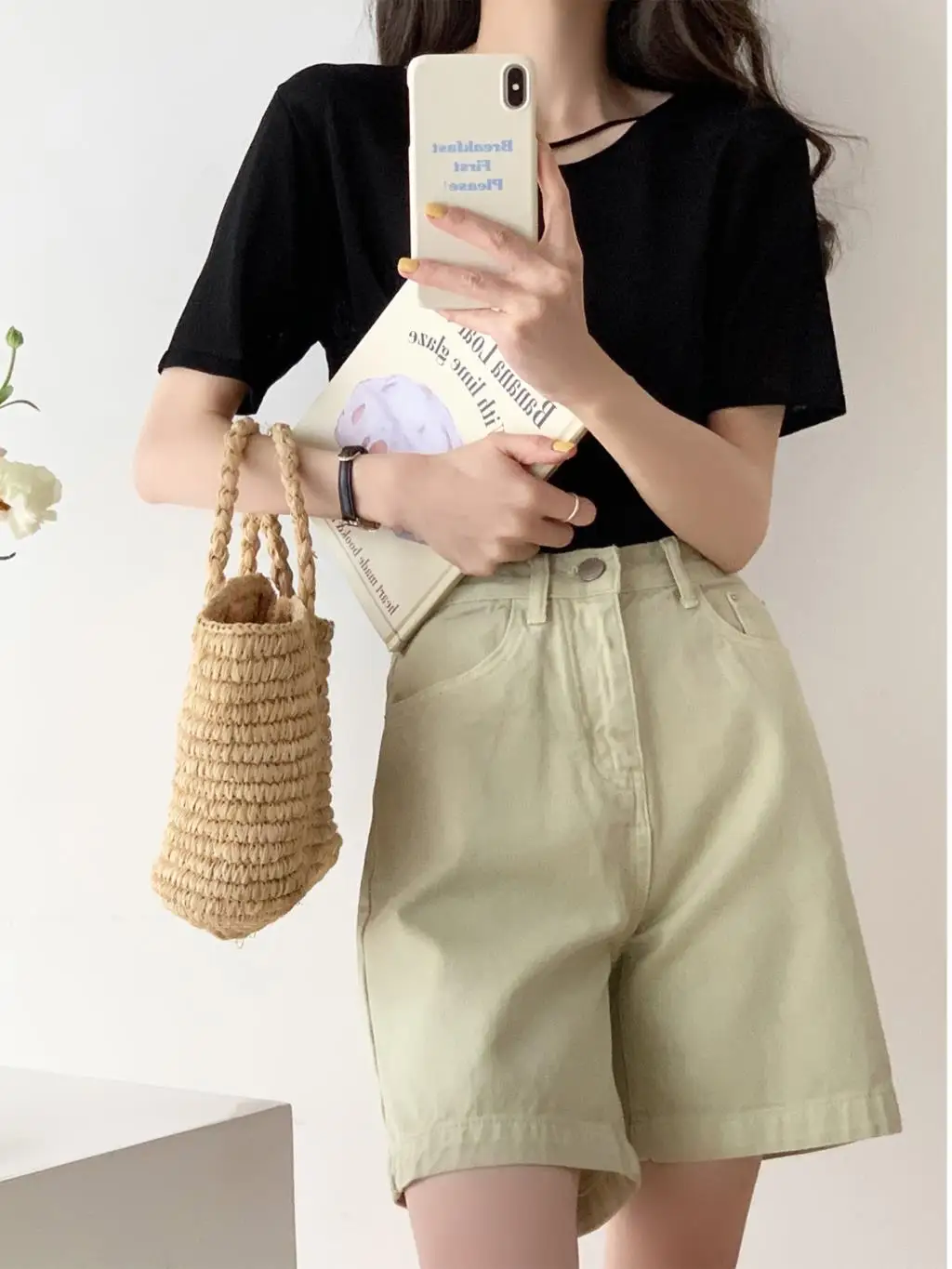 2022Solid color t-shirt women's ice silk summer new round neck loose all-match ladies knitted sweater bottoming top
2022Solid color t-shirt women's ice silk summer new round neck loose all-match ladies knitted sweater bottoming top
