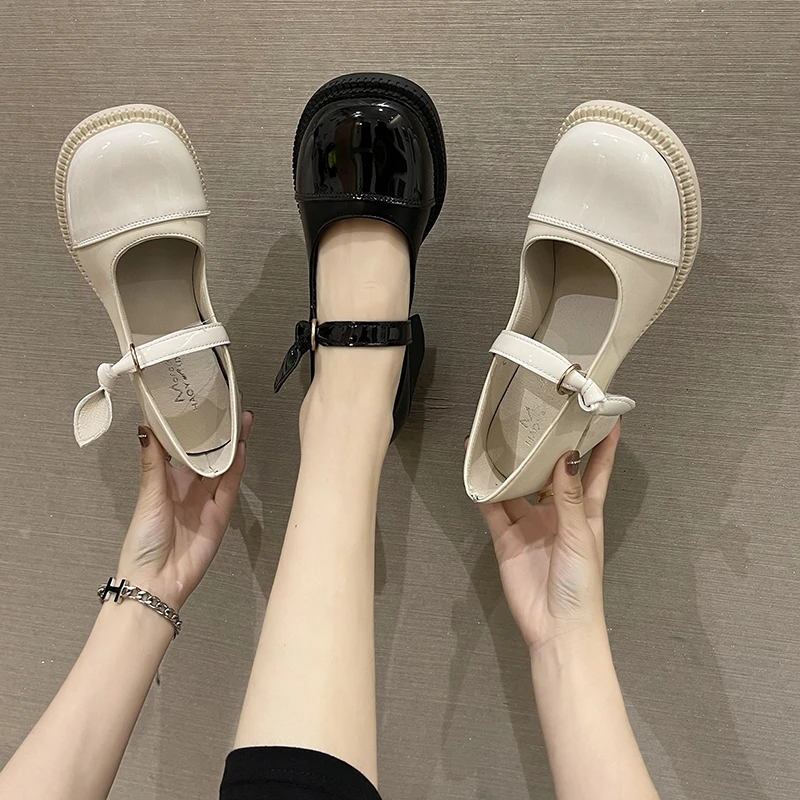 Round Toe White Sneakers Women's Shoes Platform Female Footwear Clogs Retro Dress Summer New Hoof Heels Rubber Rome PU Mary Jane
Round Toe White Sneakers Women's Shoes Platform Female Footwear Clogs Retro Dress Summer New Hoof Heels Rubber Rome PU Mary Jane