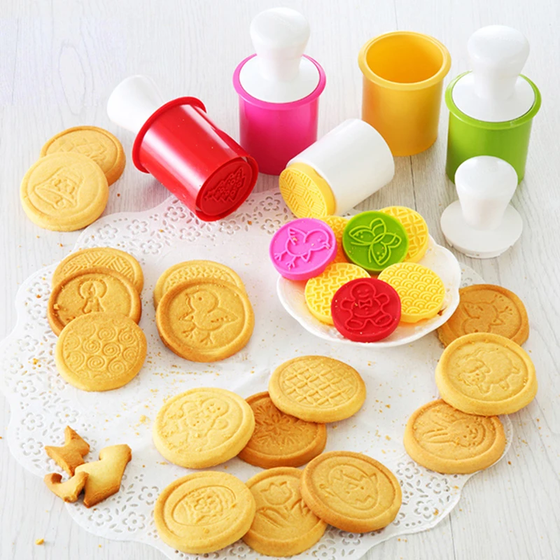 6PCS/Set Cartoon Cookies Stamps Molds Plunger Chocolate Fondant Cake Embosser Cutter Bakeware Kitchen DIY Cake Decorating Tools
6PCS/Set Cartoon Cookies Stamps Molds Plunger Chocolate Fondant Cake Embosser Cutter Bakeware Kitchen DIY Cake Decorating Tools