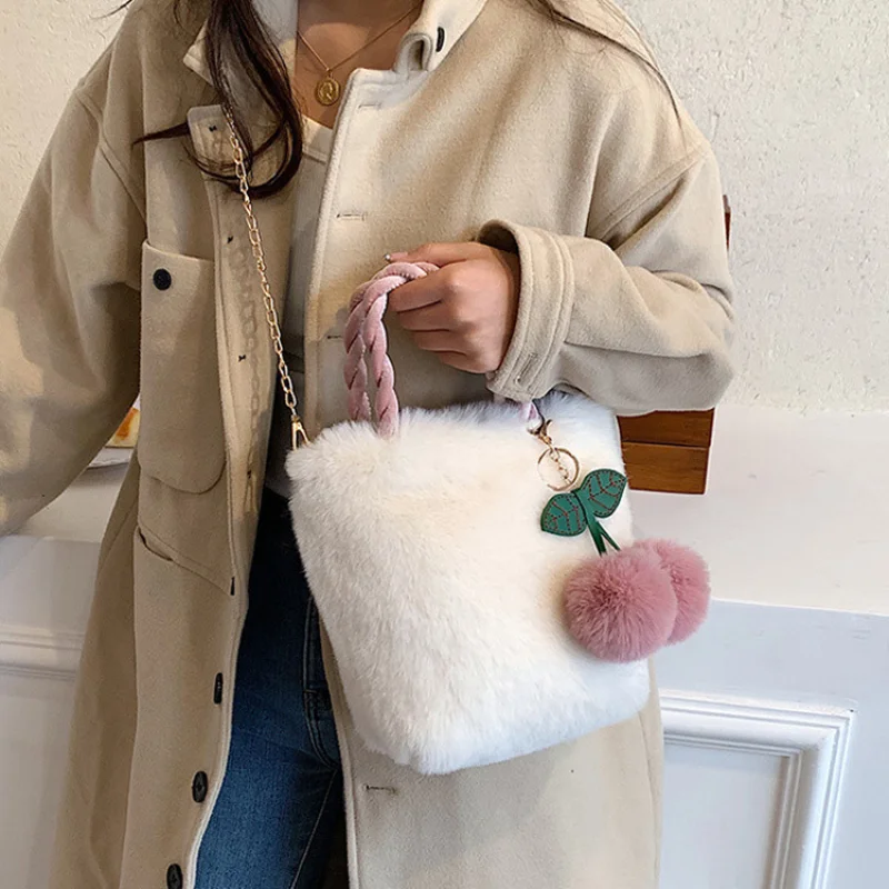 

Cherry plush woven handbag 2022 new sweet chain diagonal bag Korean version popular plush bucket bag purses and handbags