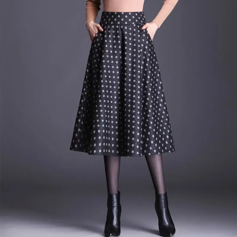 New Retro Women's Autumn Winter High Waist Long Wool Skirt 2022 Printed Loose Swing Pleated Skirt Ropa Maxi Mujer T238
New Retro Women's Autumn Winter High Waist Long Wool Skirt 2022 Printed Loose Swing Pleated Skirt Ropa Maxi Mujer T238