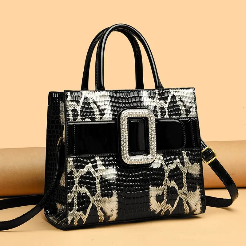 Pattern Genuine Leather Handheld Women's Bag 2023 New Middle aged Mom Crossbody Bag Fashion Shoulder Bag
Pattern Genuine Leather Handheld Women's Bag 2023 New Middle aged Mom Crossbody Bag Fashion Shoulder Bag