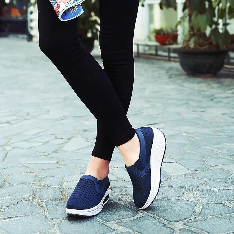 massive Woman's sneakers training Running sneakers woman Sport shoes for women women sports shoes 2022 walking
massive Woman's sneakers training Running sneakers woman Sport shoes for women women sports shoes 2022 walking