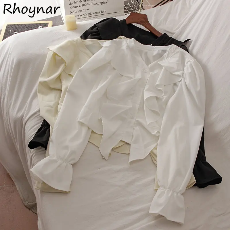 Autumn New French Style V-neck Shirts Women Ruffles Flare Sleeve Ins Temperament Fashion Female Chic All-match Minimalist Casual
Autumn New French Style V-neck Shirts Women Ruffles Flare Sleeve Ins Temperament Fashion Female Chic All-match Minimalist Casual