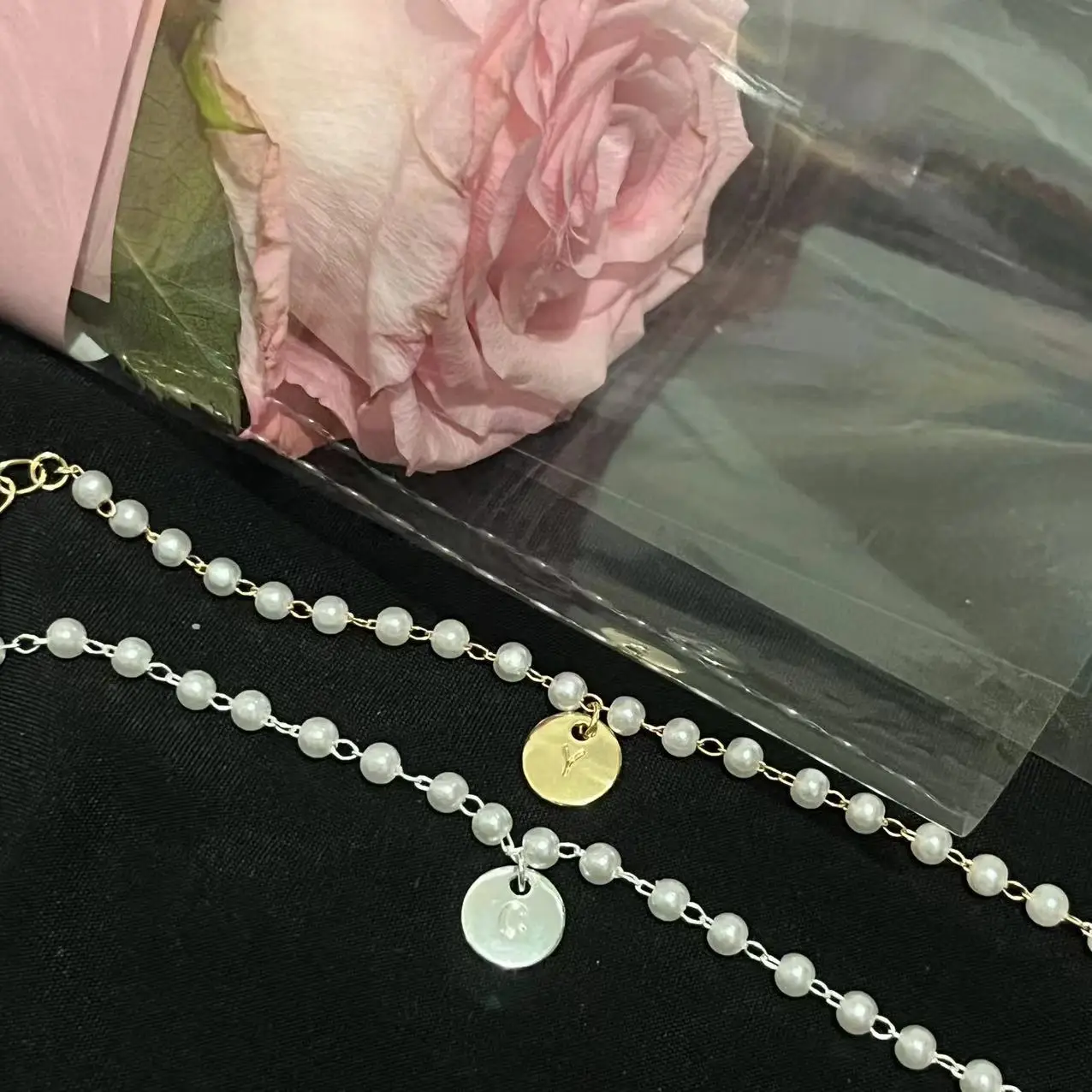 Fashion 26 Letter women men chain bracelet Hot Silver color Charm Bracelet wedding Personality Jewelry Pulseras Mujer
Fashion 26 Letter women men chain bracelet Hot Silver color Charm Bracelet wedding Personality Jewelry Pulseras Mujer