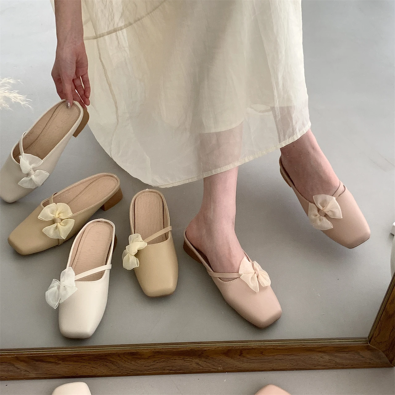Bailamos Women Slippers Korean Style Fashion Sandals Summer Casual French Elegant Flats Ladies Outdoor Slippers Mujer
Bailamos Women Slippers Korean Style Fashion Sandals Summer Casual French Elegant Flats Ladies Outdoor Slippers Mujer