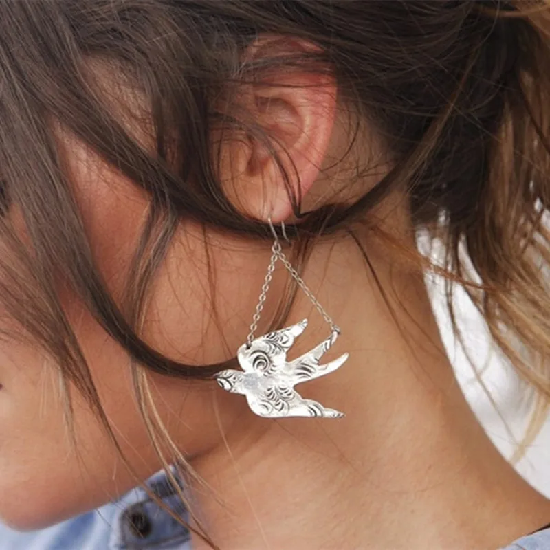 Simple Bird Dangle Earrings Split Tail Swallow Jewelry Swallow Bird Drop Earrings for Women Female Party Fashion Accessories
Simple Bird Dangle Earrings Split Tail Swallow Jewelry Swallow Bird Drop Earrings for Women Female Party Fashion Accessories