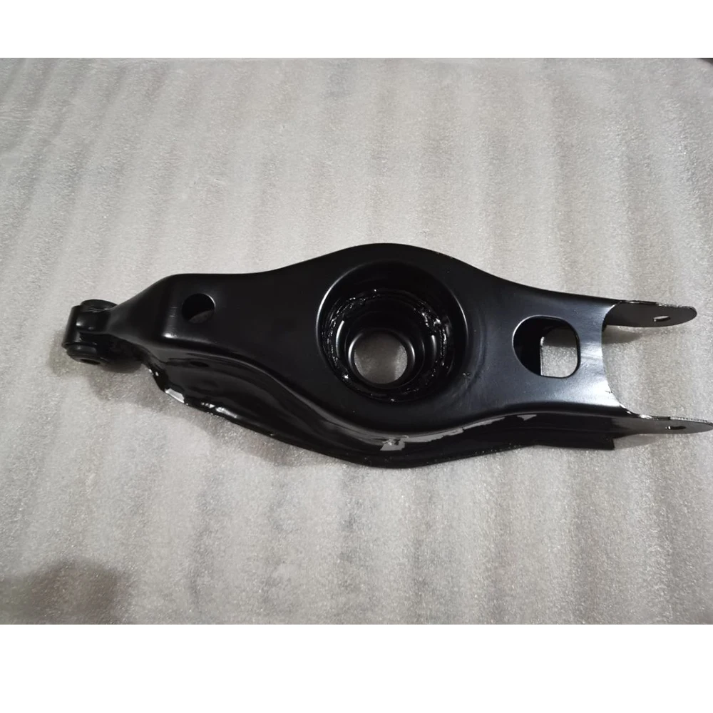 OE 670036580 для Maserati M156 M157 3,0 Quattroporte ghibl5. 2013-Задний рычаг управления 
OE 670036580 для Maserati M156 M157 3,0 Quattroporte ghibl5. 2013-Задний рычаг управления