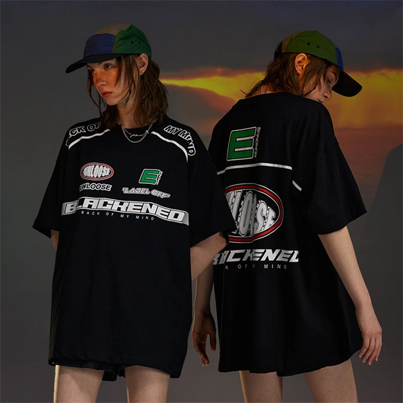 2022 Spring and summer new American fashion original men's and women's racing style printed loose collar short sleeve T-shirt
2022 Spring and summer new American fashion original men's and women's racing style printed loose collar short sleeve T-shirt