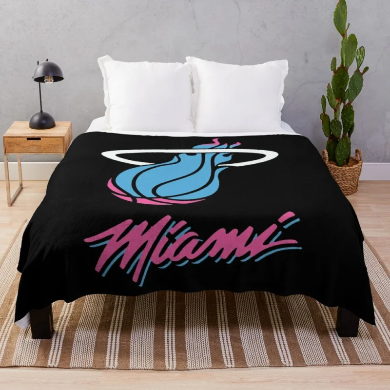 Детское одеяло miami merch, Роскошное дизайнерское одеяло, декоративное одеяло, большое толстое пушистое одеяло для пары
Детское одеяло miami merch, Роскошное дизайнерское одеяло, декоративное одеяло, большое толстое пушистое одеяло для пары