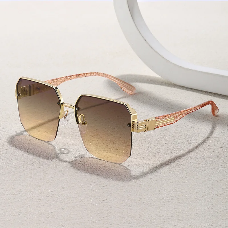 2023 New Ins Fashion Large Frame Sunglasses European and American Fashion Sun Glasses Vintage Square Eyewear UV400 Female Shades
2023 New Ins Fashion Large Frame Sunglasses European and American Fashion Sun Glasses Vintage Square Eyewear UV400 Female Shades