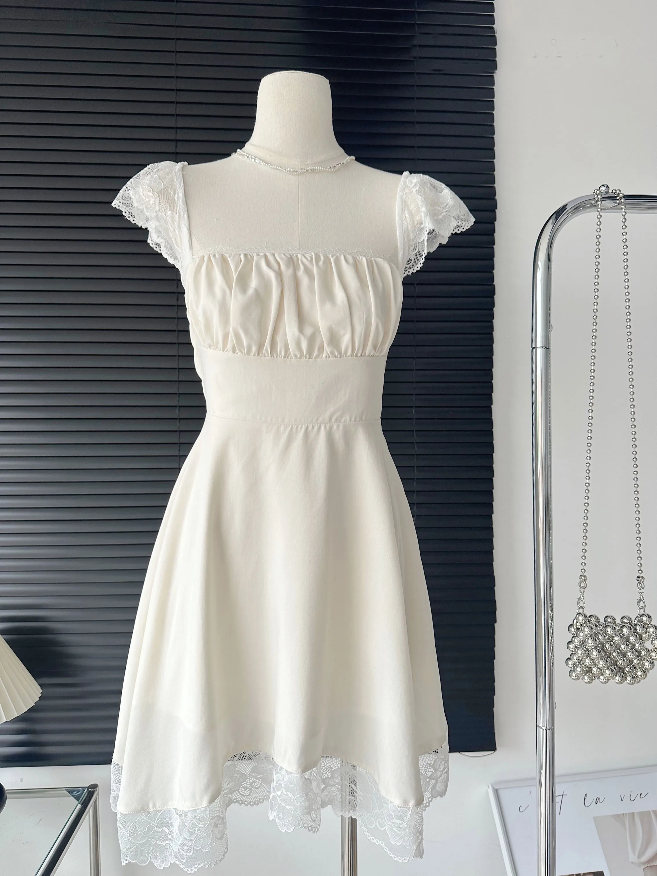 Women's Elegant Square Neck Lace Patchwork Knee Length A Line Dress Lady Summer Holiday Back Lace Up A Line Dress
Women's Elegant Square Neck Lace Patchwork Knee Length A Line Dress Lady Summer Holiday Back Lace Up A Line Dress