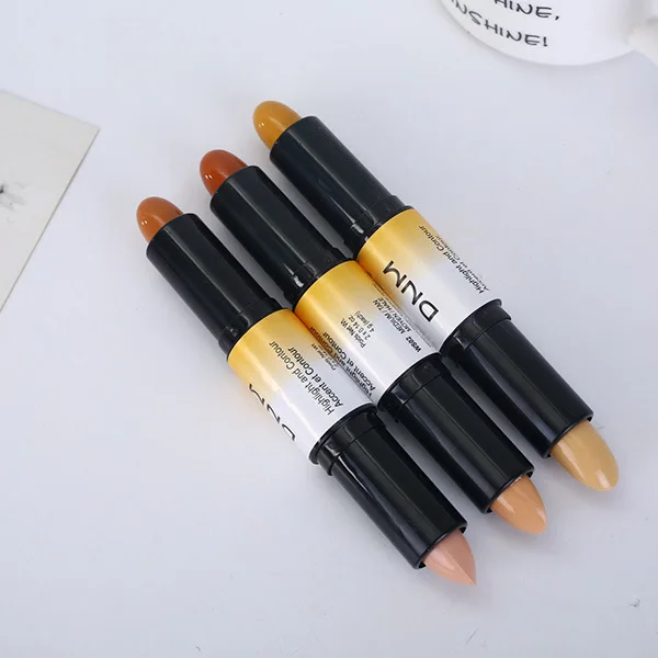 4-color double-headed highlighter stick concealer repairing three-dimensional V face cosmetics
4-color double-headed highlighter stick concealer repairing three-dimensional V face cosmetics