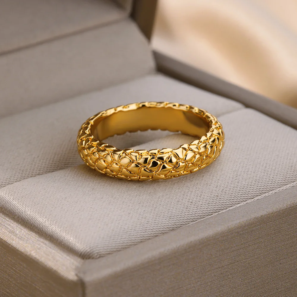 Vintage Gold Plated Crack Round Rings For Women Men Stainless Steel Ring Wedding Couple Rings Luxury Designer Jewelry Gifts
Vintage Gold Plated Crack Round Rings For Women Men Stainless Steel Ring Wedding Couple Rings Luxury Designer Jewelry Gifts