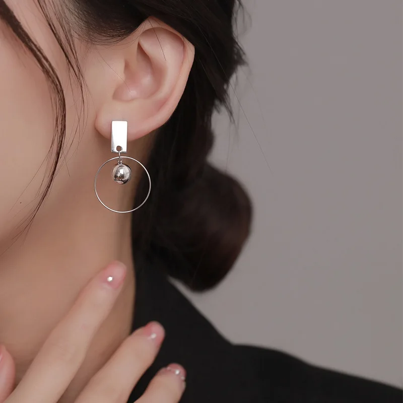 2023 Circle Temperament Metal Punk Earrings Long Strip Round Beads Geometric Appear Thin
2023 Circle Temperament Metal Punk Earrings Long Strip Round Beads Geometric Appear Thin