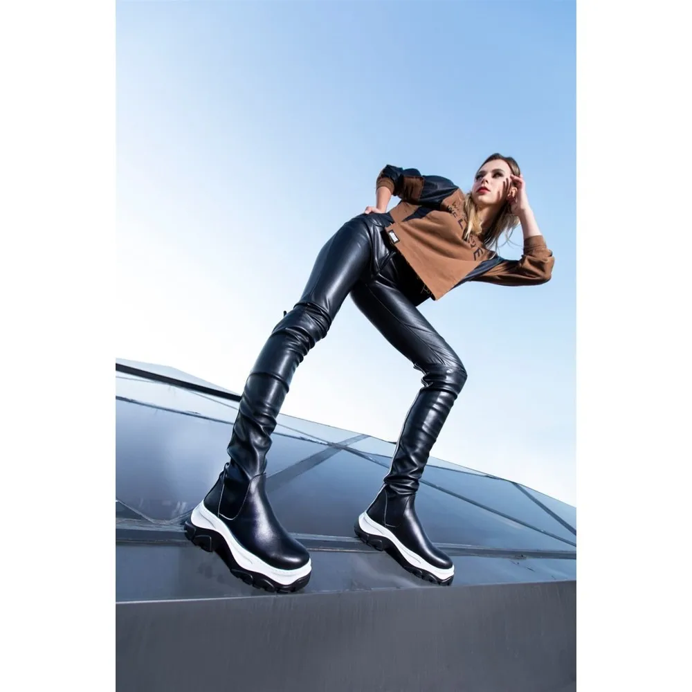 Dorlie Special Design Eva Outsole White Stretch Boots
Dorlie Special Design Eva Outsole White Stretch Boots