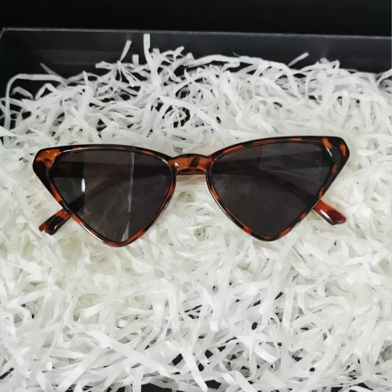 New in Sexy Ladies Cat Eye Sunglasses 2020 Women Vintage Brand Black Sun Glasses for Women Female Oval Glasses UV400 y2k hair ac
New in Sexy Ladies Cat Eye Sunglasses 2020 Women Vintage Brand Black Sun Glasses for Women Female Oval Glasses UV400 y2k hair ac
