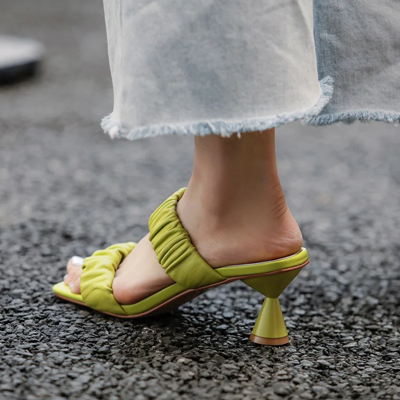 Pleated Design Summer Sandals Soft Sheepskin Pumps Slip On Women Shoes Open Toe High Heels 6 CM Heel French Style Slippers
Pleated Design Summer Sandals Soft Sheepskin Pumps Slip On Women Shoes Open Toe High Heels 6 CM Heel French Style Slippers