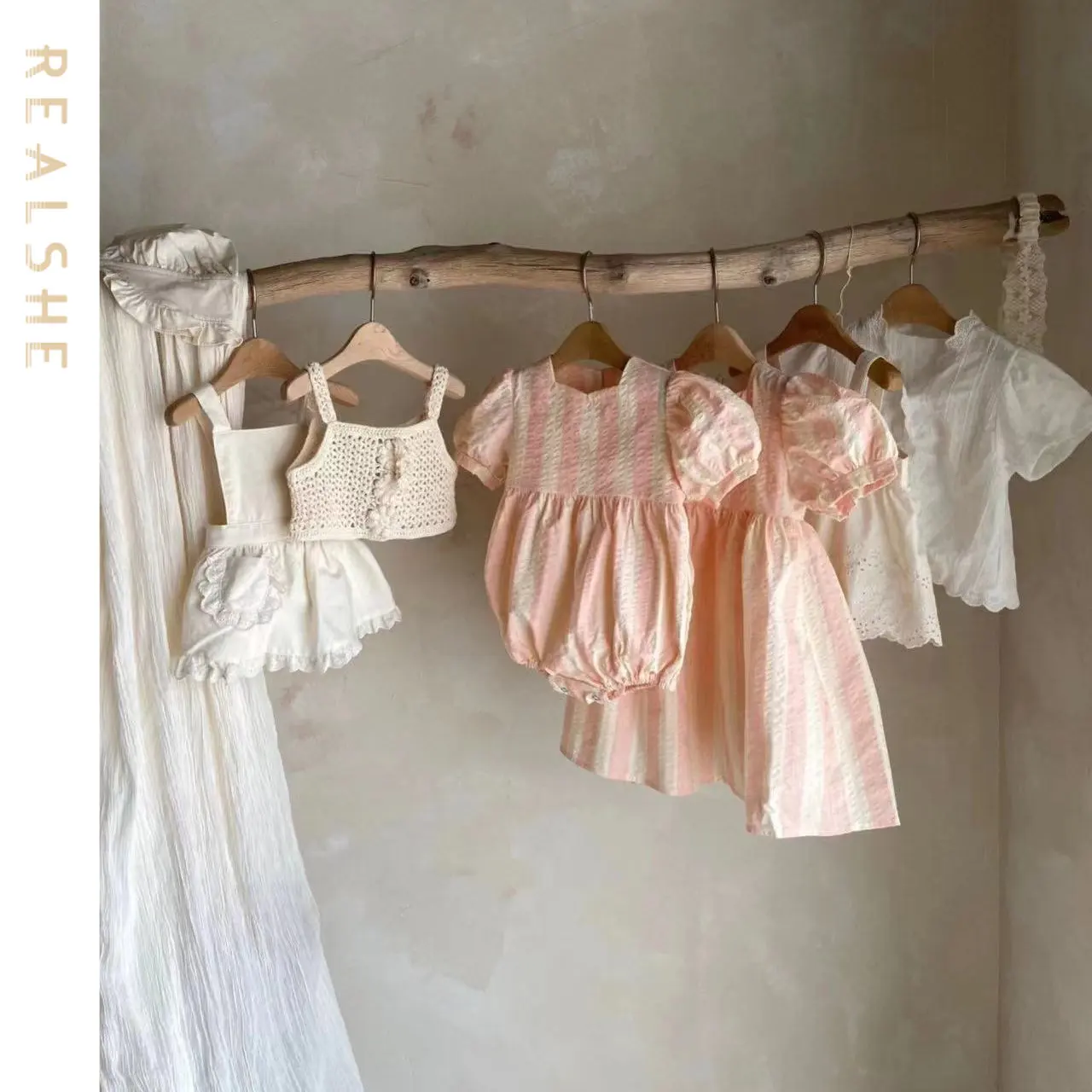 Baby Romper Dress Summer Infant Baby Girl Clothes Short Sleeve Striped Toddler Dresses Girls Jumpsuit Newborn Clothing
Baby Romper Dress Summer Infant Baby Girl Clothes Short Sleeve Striped Toddler Dresses Girls Jumpsuit Newborn Clothing