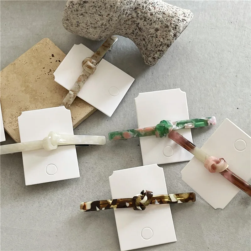 Personality acetic acid knotted one-word clip hairpin bangs clip textured acrylic hairpin side clip Korean style new style
Personality acetic acid knotted one-word clip hairpin bangs clip textured acrylic hairpin side clip Korean style new style