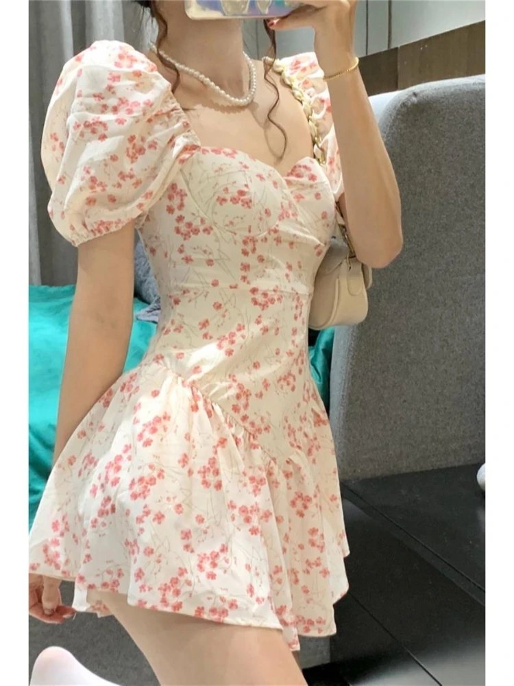 HOUZHOU Pink Floral Dress Women Sexy Mini Dresses Square Collar Puff Sleeve 2022 Summer Sweet Kawaii Sundress Korean Fashion
HOUZHOU Pink Floral Dress Women Sexy Mini Dresses Square Collar Puff Sleeve 2022 Summer Sweet Kawaii Sundress Korean Fashion