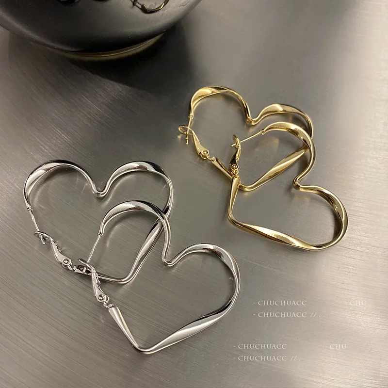 Sweet And Sour Exaggerated Big Love Earrings 2022 New Trendy Niche Design High-end Ear Studs High-end Ear Jewelry
Sweet And Sour Exaggerated Big Love Earrings 2022 New Trendy Niche Design High-end Ear Studs High-end Ear Jewelry