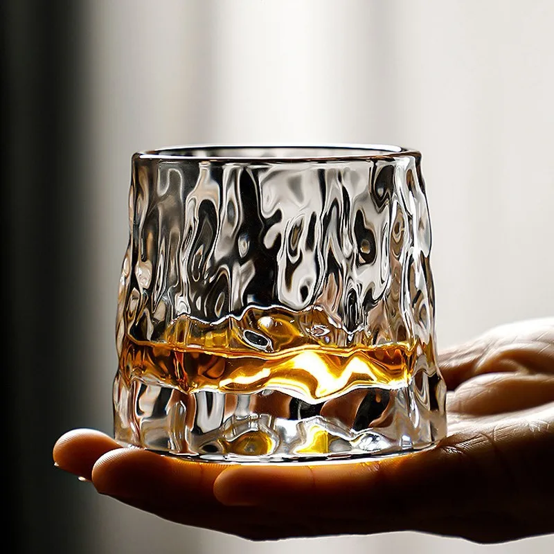 Creative Rotating Wine Glass Tumbler Glass Cup Hammer Pattern Decompression Foreign Wine Glass Bar Thickened Whiskey Glass
Creative Rotating Wine Glass Tumbler Glass Cup Hammer Pattern Decompression Foreign Wine Glass Bar Thickened Whiskey Glass