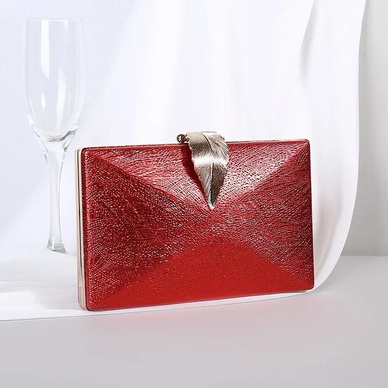 Women's Bag Fashion Gold Color Dinner Bag Women's Oblique Crossbody Bag Banquet Hand Bag Leaf Lock Chain Small Square Bag
Women's Bag Fashion Gold Color Dinner Bag Women's Oblique Crossbody Bag Banquet Hand Bag Leaf Lock Chain Small Square Bag