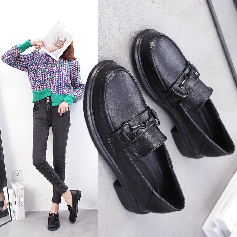 Женские туфли из мягкой кожи, на квадратном каблуке
Женские туфли из мягкой кожи, на квадратном каблуке