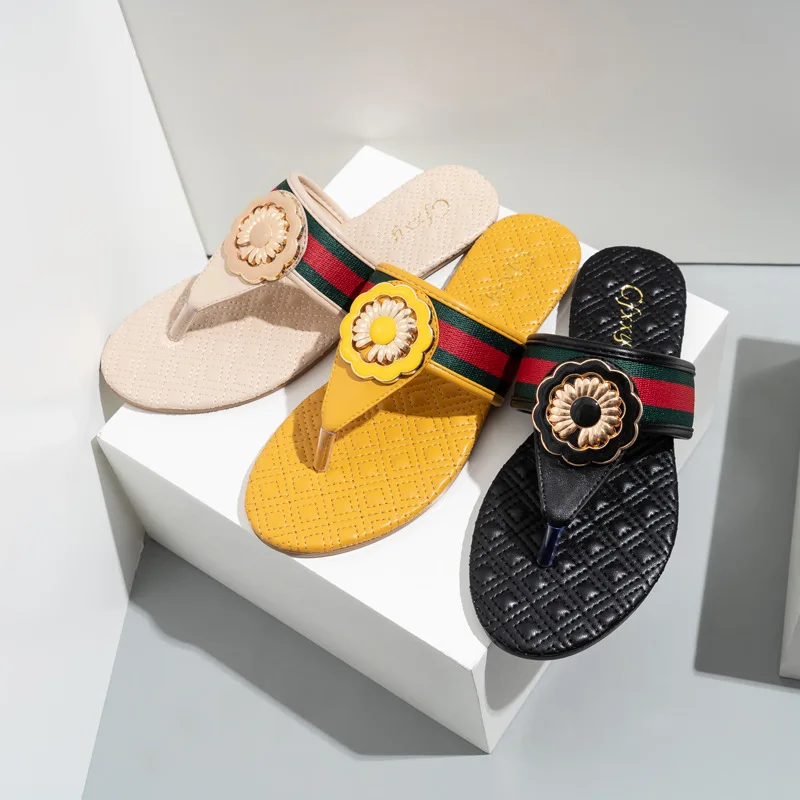 Spring Summer Brand Designer Flat Sandals Slippers Outdoor Luxurious Casual Striped Shoes Ladies Beach Women's Flip Flops Shoes
Spring Summer Brand Designer Flat Sandals Slippers Outdoor Luxurious Casual Striped Shoes Ladies Beach Women's Flip Flops Shoes