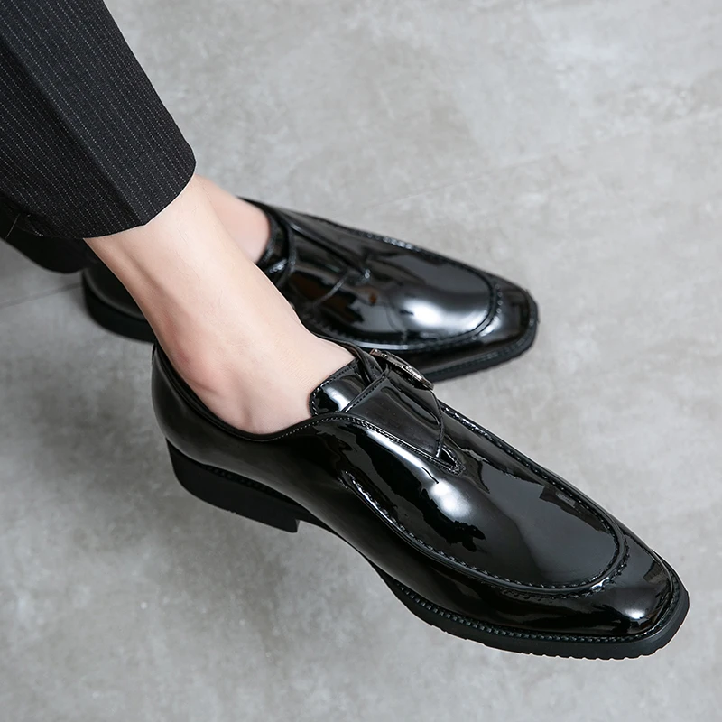 Spring and Autumn Black Patent Leather Luxury Brand Shoes Men Loafers Casual Shoes Slip on Thick Sole Shoes Pointed Moccasins
Spring and Autumn Black Patent Leather Luxury Brand Shoes Men Loafers Casual Shoes Slip on Thick Sole Shoes Pointed Moccasins