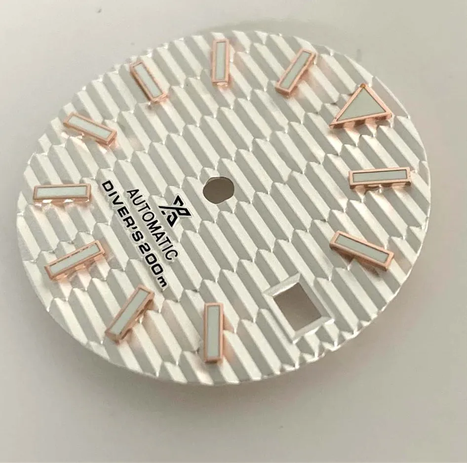 Watch accessories 28.5MM dial gold/rose gold studs green luminous dial for Japan NH35/364R/7S movement
Watch accessories 28.5MM dial gold/rose gold studs green luminous dial for Japan NH35/364R/7S movement