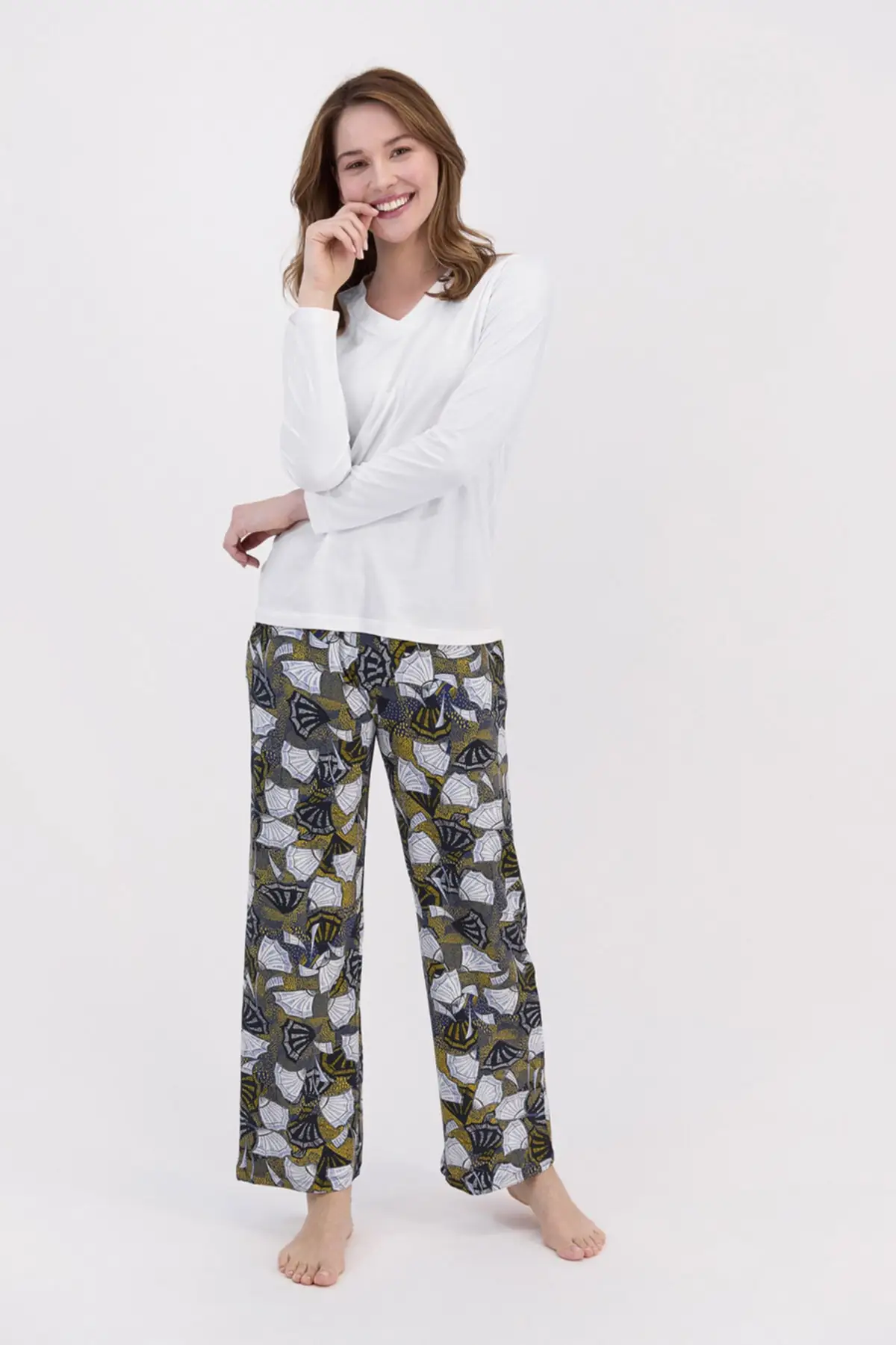 Women's Pajamas Floral Cream Sleep Lounge Pajamas Elastic Waist Nightwear Retro Sleepwear Night Suit Casual Home Clothing
Women's Pajamas Floral Cream Sleep Lounge Pajamas Elastic Waist Nightwear Retro Sleepwear Night Suit Casual Home Clothing