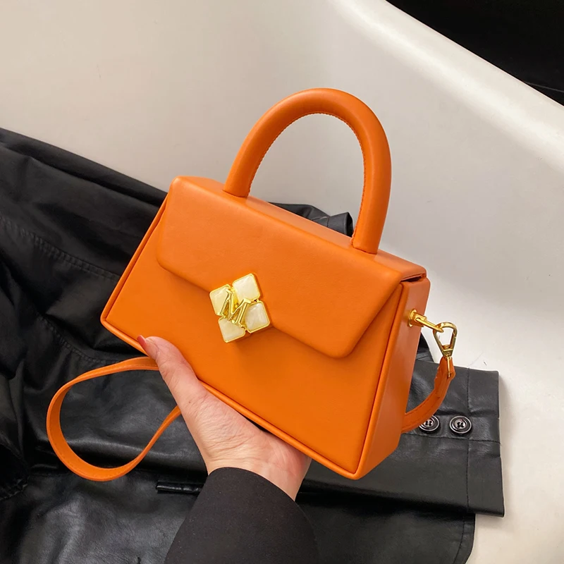 Fashion Women Saddle Luxury Designer Bags 9 Colors Pu Leather Handbags and Purses Chic Small Shoulder Crossbody Bag Brand Sac
Fashion Women Saddle Luxury Designer Bags 9 Colors Pu Leather Handbags and Purses Chic Small Shoulder Crossbody Bag Brand Sac