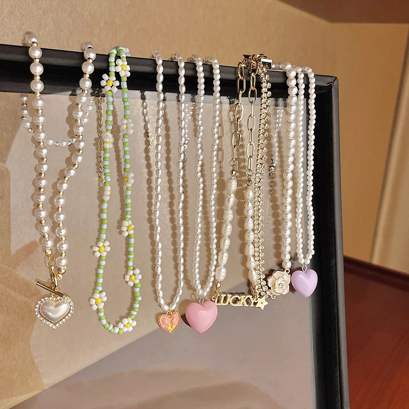 2022 New Fashion Pearl Necklaces Simple Personality Platinum Plated Jewelry Cute Animal Heart-shaped Clavicle Chain Necklaces
2022 New Fashion Pearl Necklaces Simple Personality Platinum Plated Jewelry Cute Animal Heart-shaped Clavicle Chain Necklaces