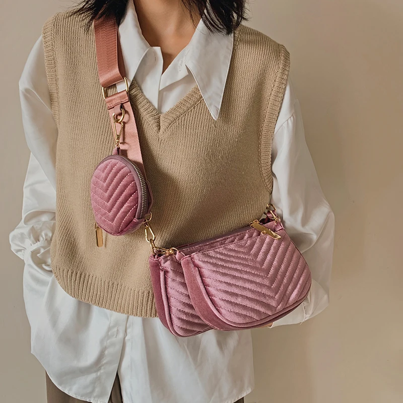 New Luxury Brand V-line 3 In 1 Crossbody Bag for Women Winter Velvet Clutch Purse Shoulder Bag 3PC Set Designer Women Handbags
New Luxury Brand V-line 3 In 1 Crossbody Bag for Women Winter Velvet Clutch Purse Shoulder Bag 3PC Set Designer Women Handbags