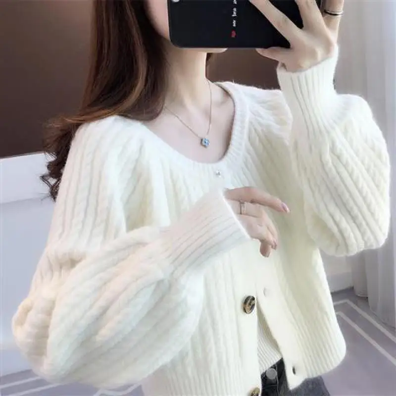 White Knitted Cardigans Sweater Fashion Autumn Long Sleeve Loose Coat Casual Cloth Button Short V Neck Tops Clothes for Women
White Knitted Cardigans Sweater Fashion Autumn Long Sleeve Loose Coat Casual Cloth Button Short V Neck Tops Clothes for Women