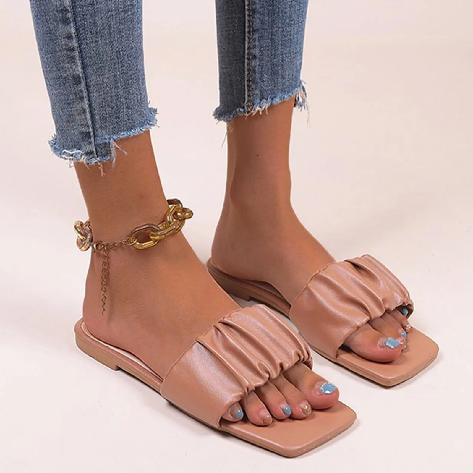 Large Size Sandals Women Fashion Flat Slippers 2022 New Female Flip Flops Outdoor Home Mujer Footwear Ladies Anti-slip Slides
Large Size Sandals Women Fashion Flat Slippers 2022 New Female Flip Flops Outdoor Home Mujer Footwear Ladies Anti-slip Slides