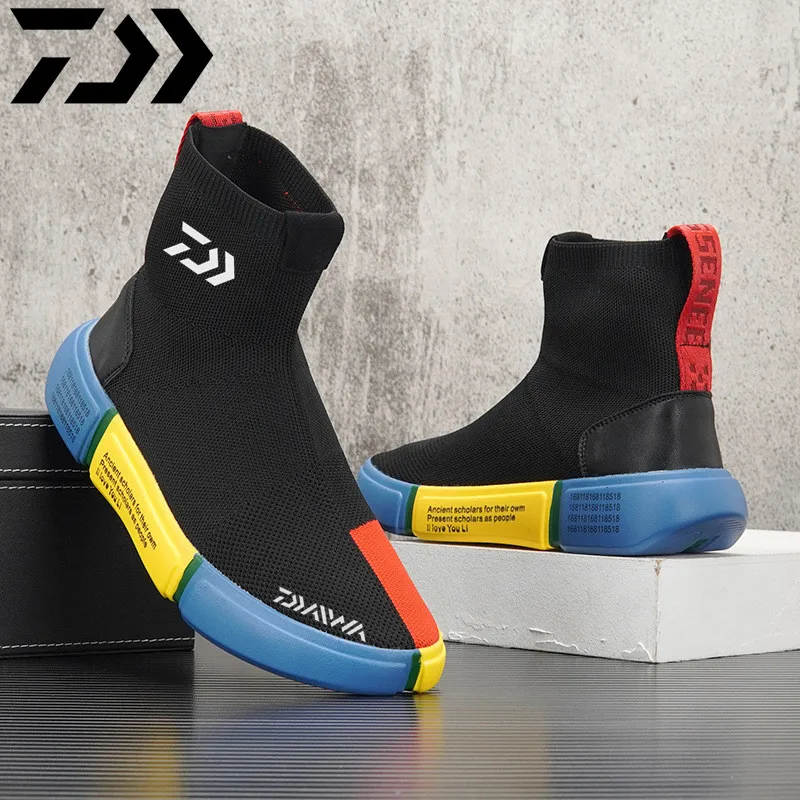 DaiWa's popular high top sock shoes men's breathable knitted hooded sports shoes thick soles, color matching shoes, trendy shoes
DaiWa's popular high top sock shoes men's breathable knitted hooded sports shoes thick soles, color matching shoes, trendy shoes
