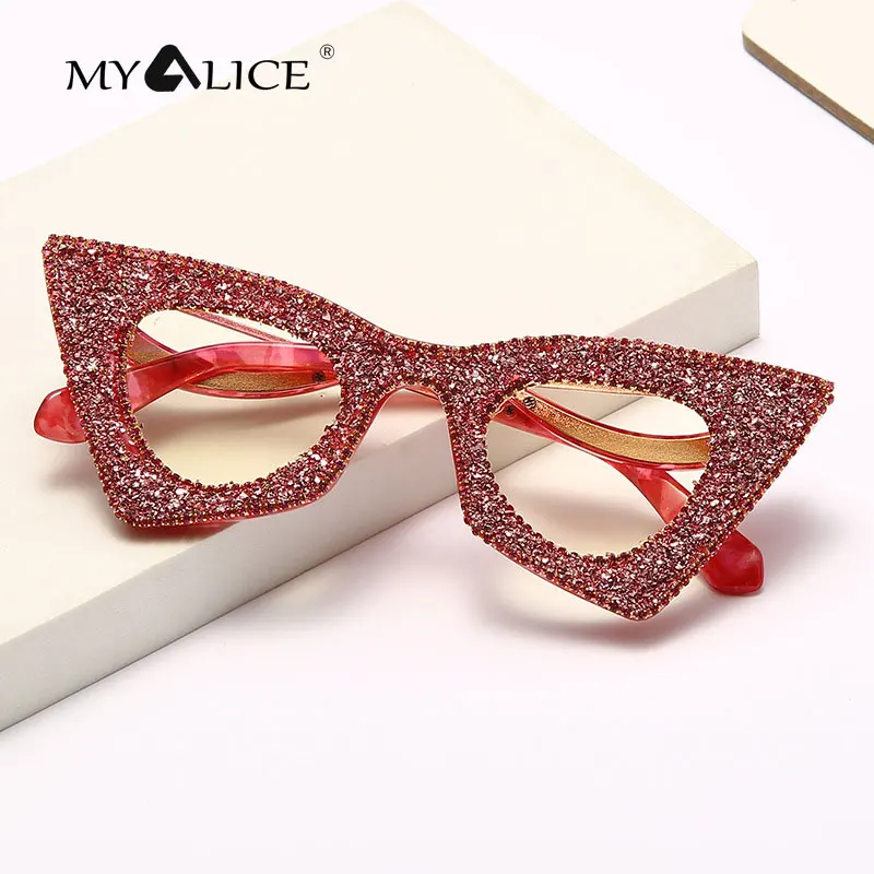 MYALICE Personality Inlaid rhinestones sun glasses cat eye irregular fashion vintage sunglasses women Wholesale Customize UV400
MYALICE Personality Inlaid rhinestones sun glasses cat eye irregular fashion vintage sunglasses women Wholesale Customize UV400