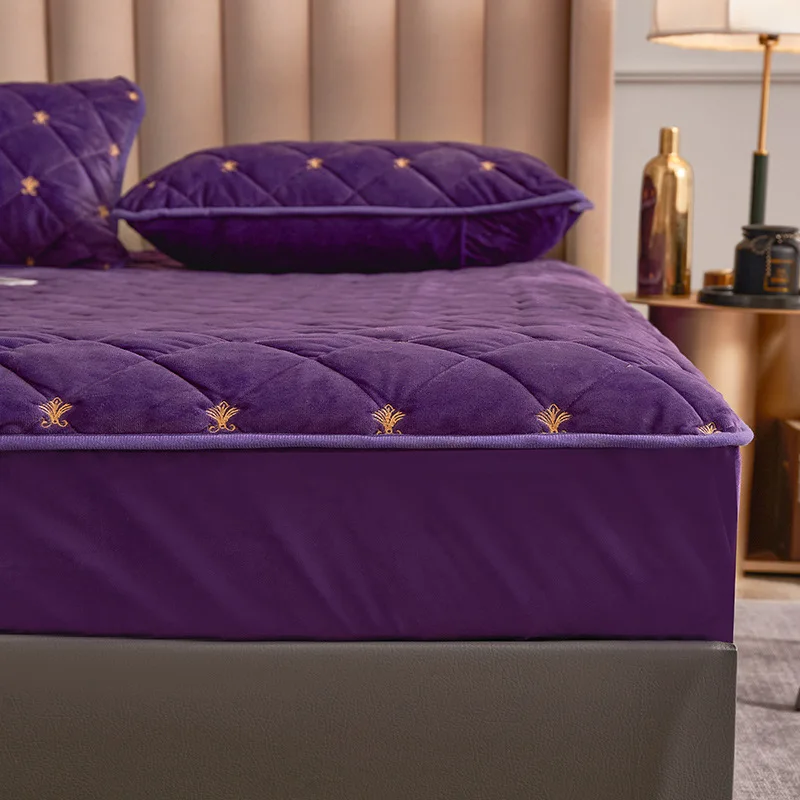 Embroidered Flannel Mattress Protector Cover - Soft and Thicken Quilted Customizable Bed Cover (Pillowcase not included)
Embroidered Flannel Mattress Protector Cover - Soft and Thicken Quilted Customizable Bed Cover (Pillowcase not included)