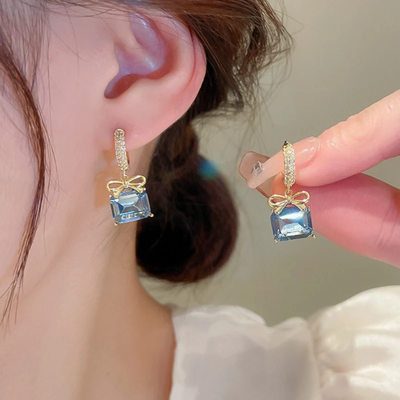 VSnow Korean Bow-knot Blue Rhinestone Triangle Geometric Hoop Earings for Women Circle Faux Pearl Beaded Necklace Jewellery
VSnow Korean Bow-knot Blue Rhinestone Triangle Geometric Hoop Earings for Women Circle Faux Pearl Beaded Necklace Jewellery