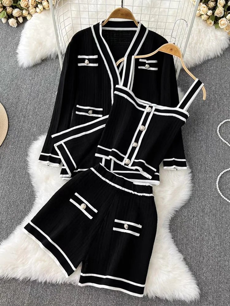 Casual Set V-Neck Knitted Cardigan With Suspended Tank Top And High Waist Shorts Three Piece 2023 New Fashion Women'S Clothing
Casual Set V-Neck Knitted Cardigan With Suspended Tank Top And High Waist Shorts Three Piece 2023 New Fashion Women'S Clothing