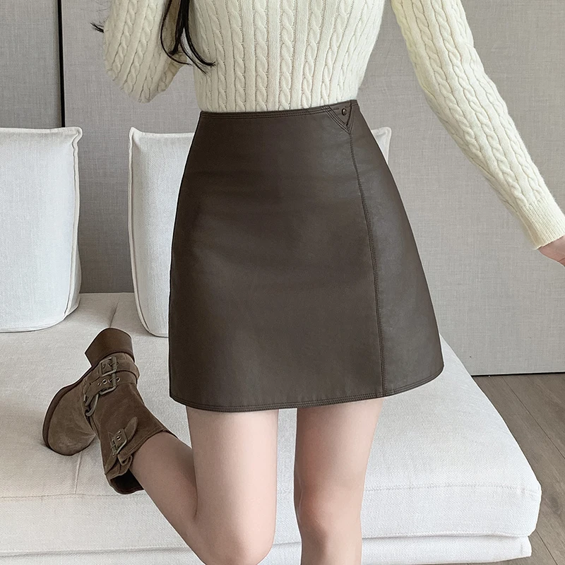 Womens Skirts 2023 New Autumn Winter Faux Leather Skirt Ladies Fashion High Waist A-line Mini Skirt Woman Casual PU Short Skirts
Womens Skirts 2023 New Autumn Winter Faux Leather Skirt Ladies Fashion High Waist A-line Mini Skirt Woman Casual PU Short Skirts